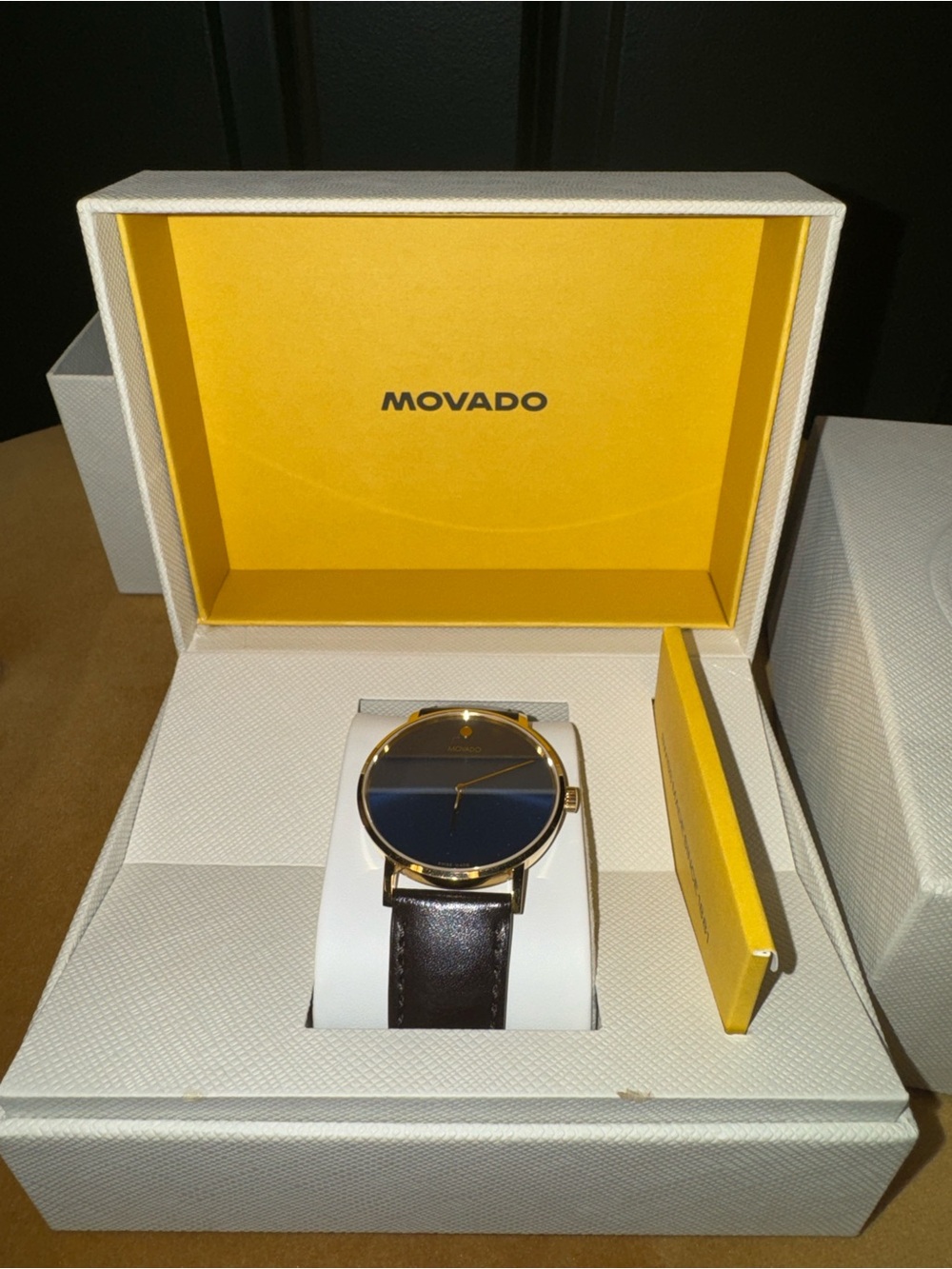 Mens Movado Signature 40mm Watch - Picture 3 of 6